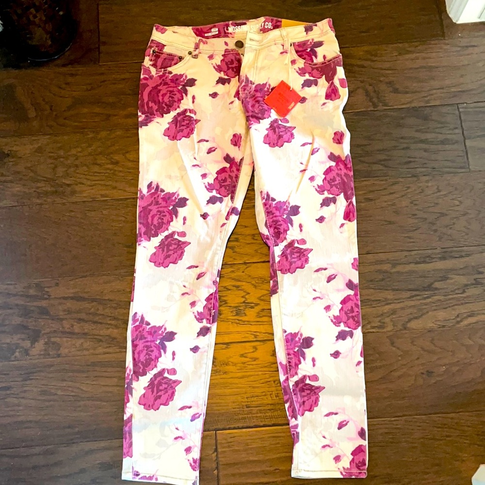 🌸2/$30 NWT Mossimo Floral Rose Print Skinny Jeans